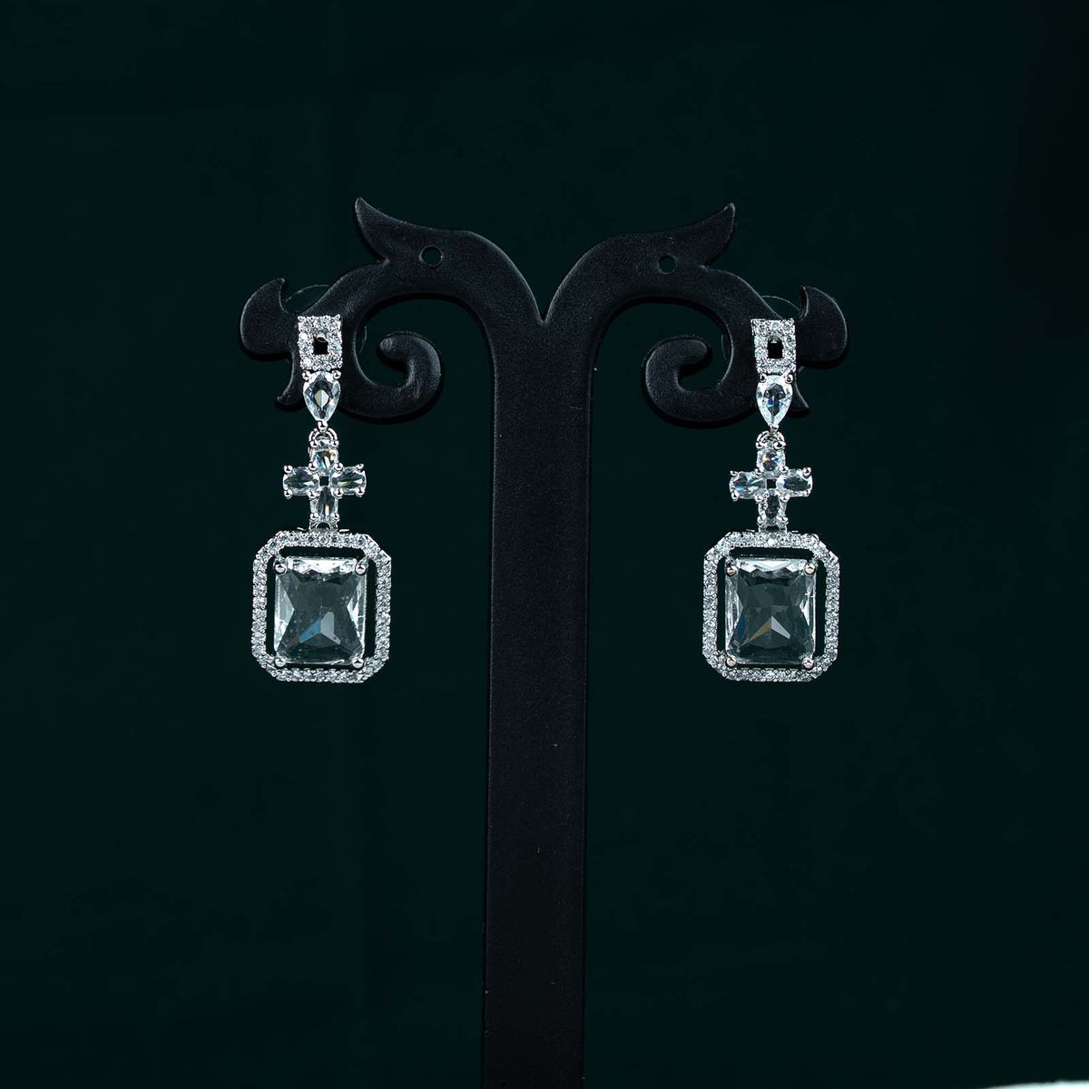 Siya Silver AD Geometric Emerald Cut Pendant Necklace Set