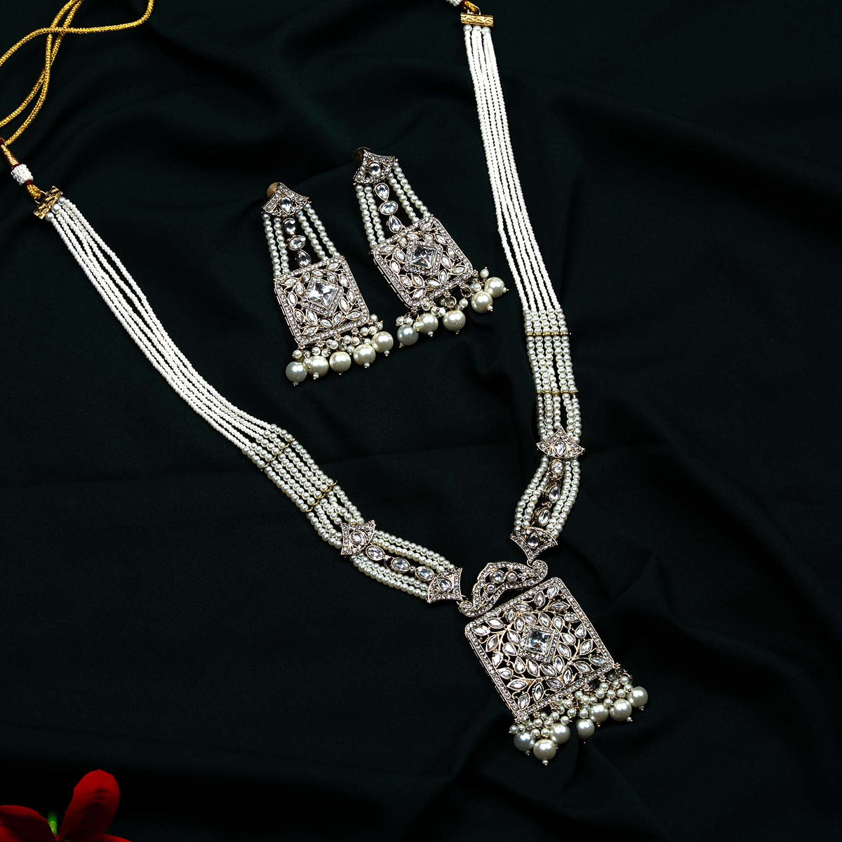 Bhavya Antique Gold Kundan Geometric Rani Haar Set
