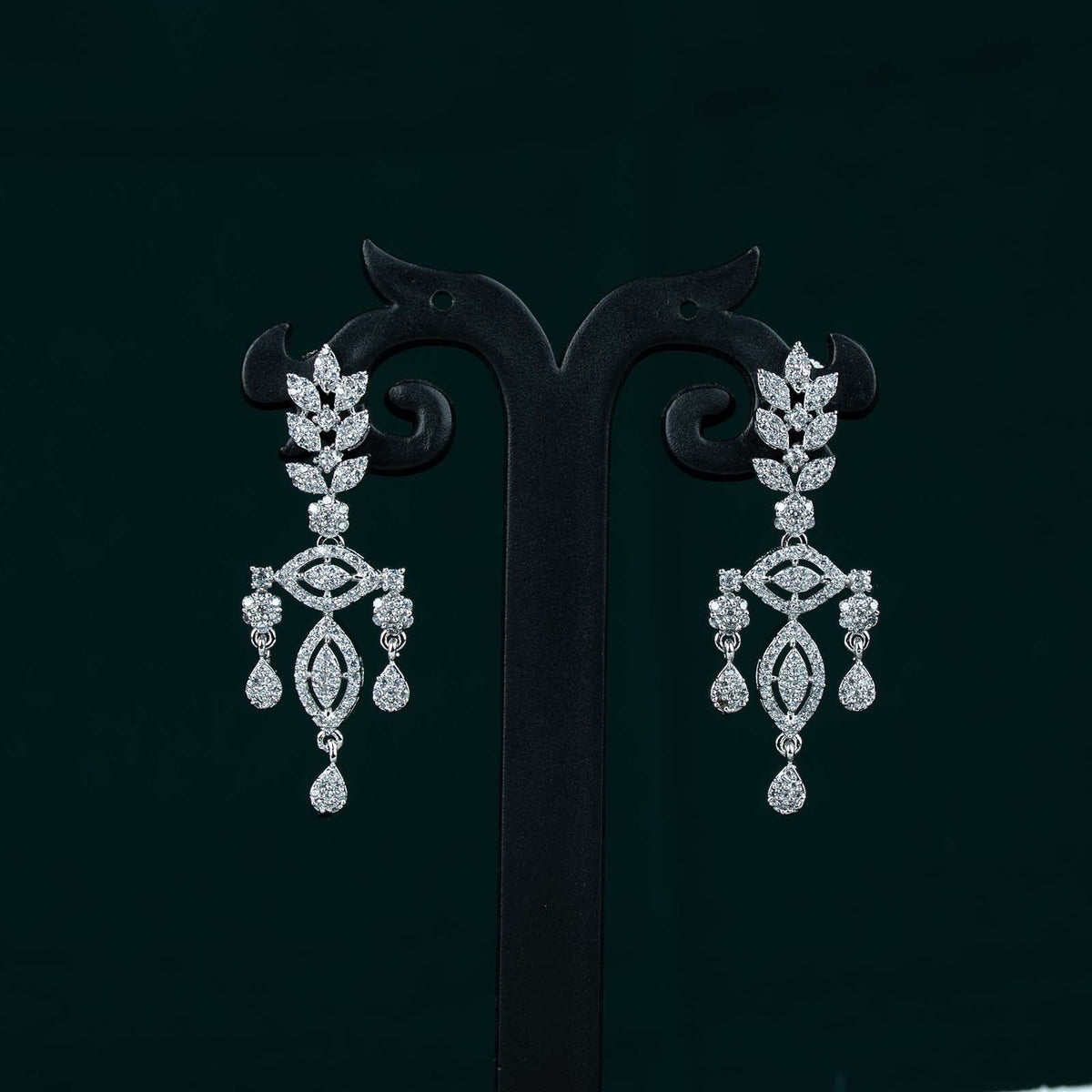 Zoya Silver AD Leaf & Marquise Necklace Set