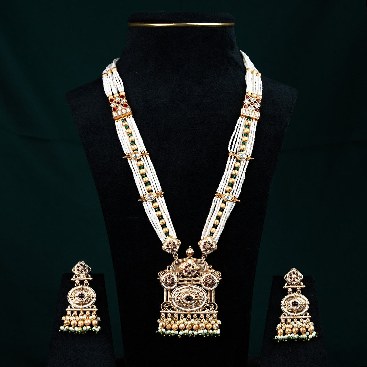 Noor Heritage Pearl Pendant Necklace Set