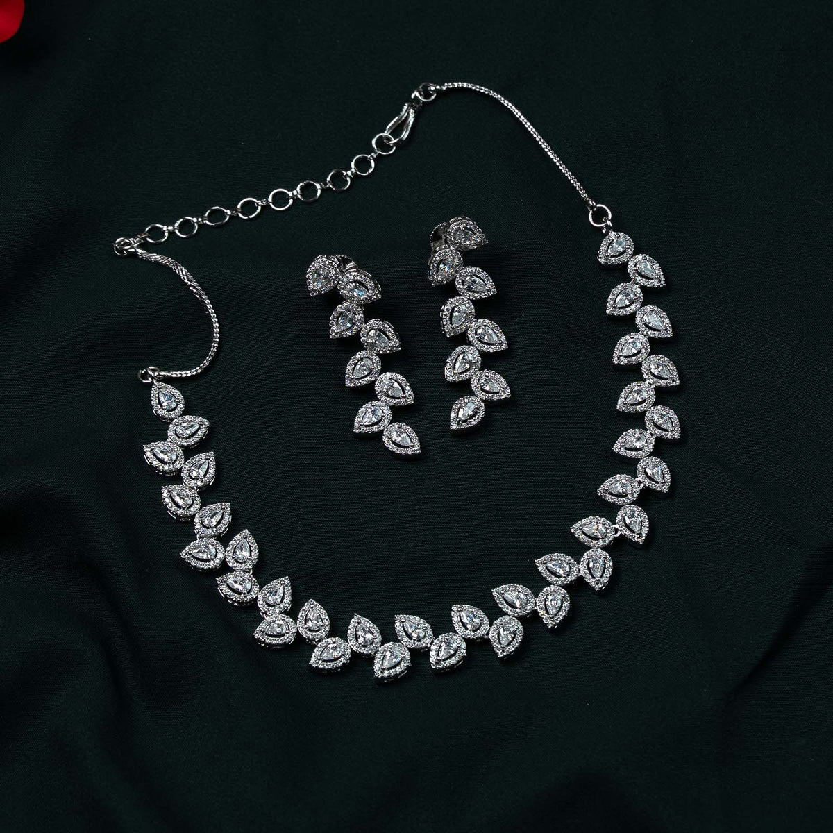 Tara Silver AD Pear Leaf Cluster Necklace Set