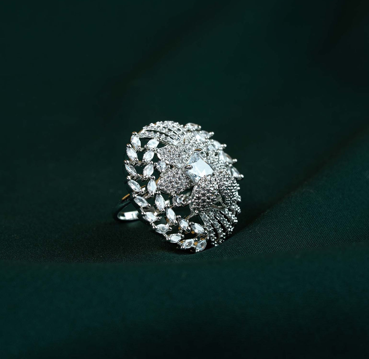Solitaire Marquise Vortex AD Statement Ring