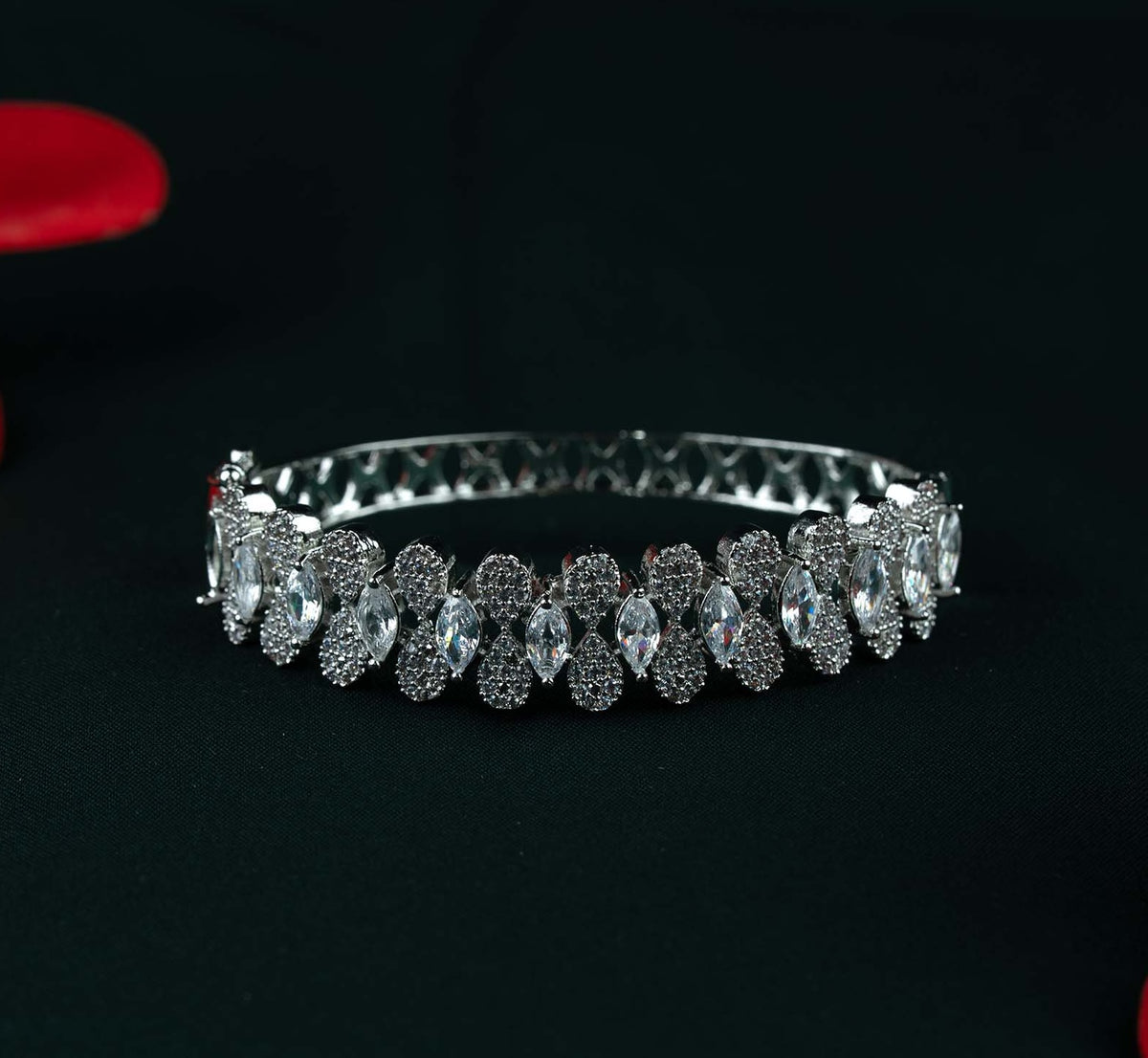 Serenade Marquise Leaf Garland AD Kada