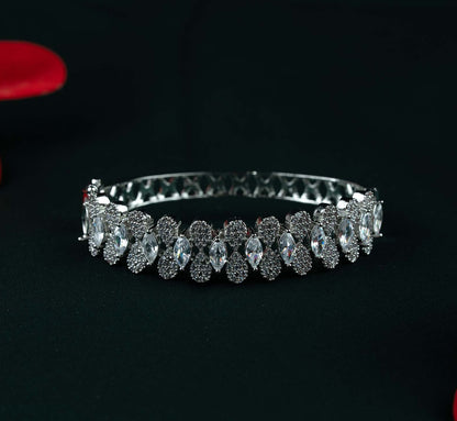 Serenade Marquise Leaf Garland AD Kada