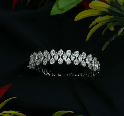 Serenade Marquise Leaf Garland AD Kada
