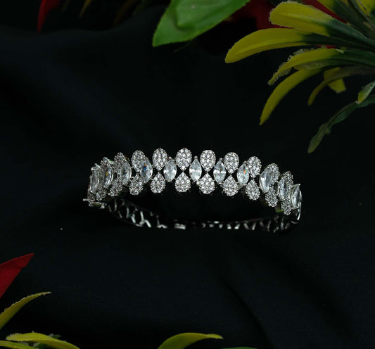 Serenade Marquise Leaf Garland AD Kada